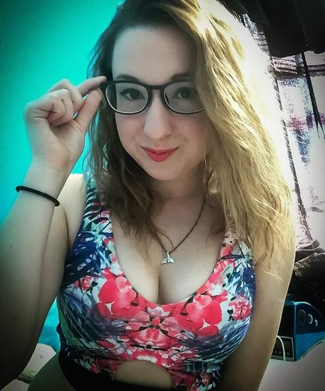 Krisea Marina OnlyFans Leaj