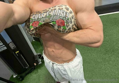 nataliakovalevafbb OnlyFans geleakt.