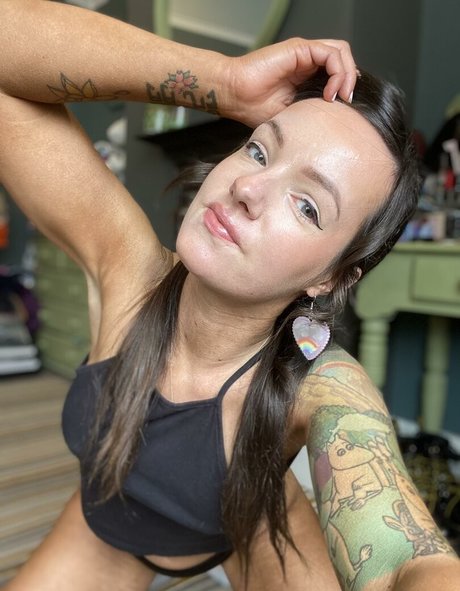 Maisey Brooks OnlyFans Brüste Bild