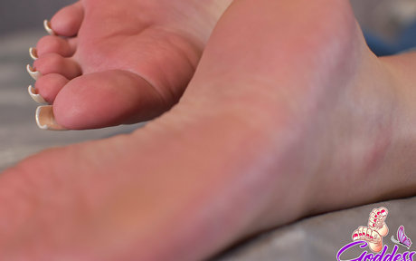 goddessmiiafree OnlyFans Fotos