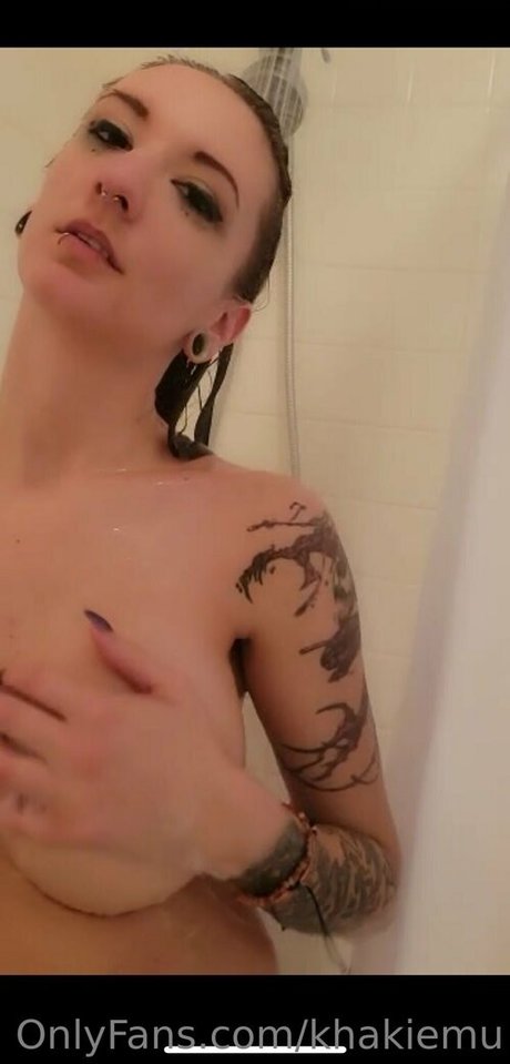 khakiemu Nackt auf OnlyFans