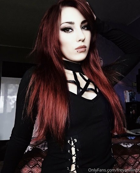 freyanillinht OnlyFans Brüste Bild