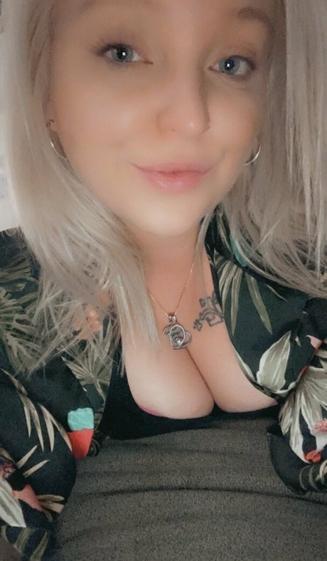 mommithiccc OnlyFans Model Bilder