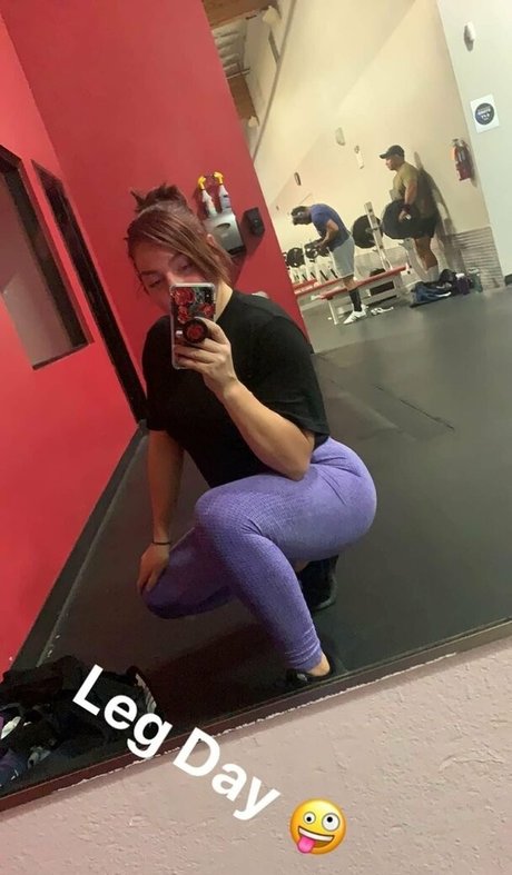 eille 1 Oben ohne OnlyFans