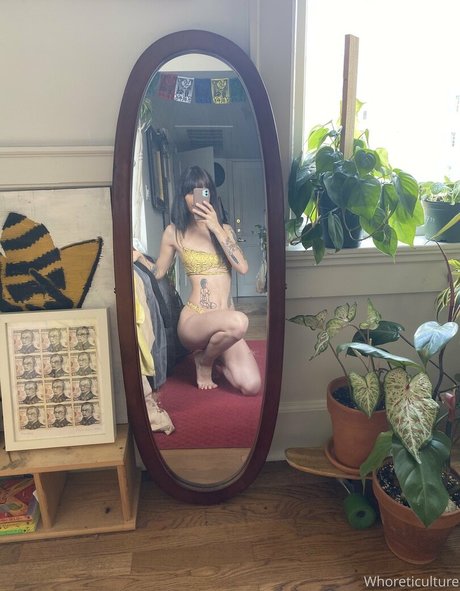 whoreticulture Nacktbilder auf OnlyFans