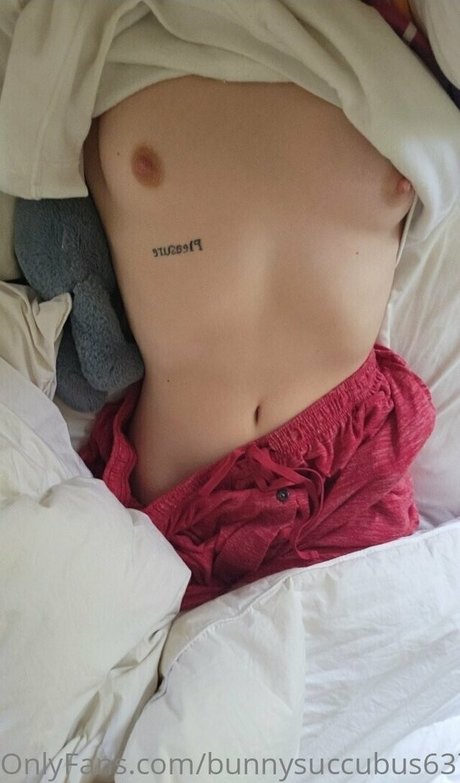 bunnysuccubus637 OnlyFans-Leaks