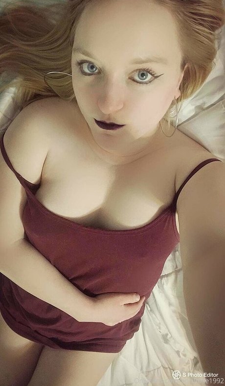 aprilrose1992 OnlyFans Arsch Leak