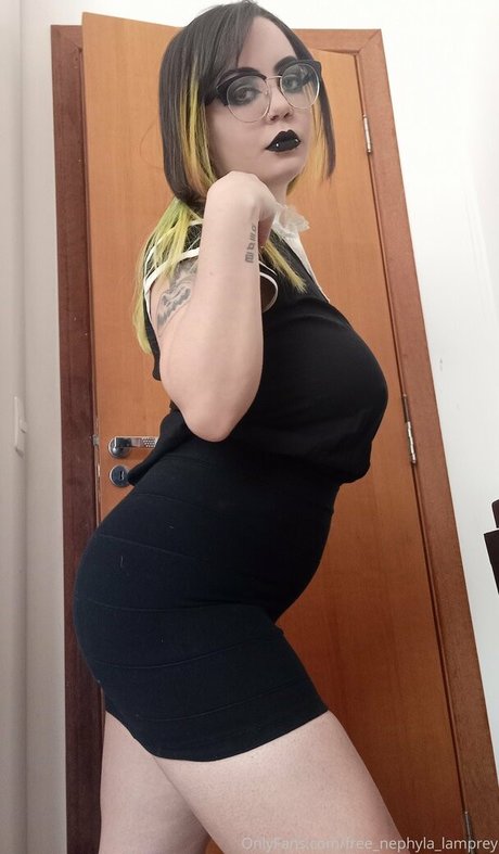 freecyber nyxie OnlyFans explizite Inhalte