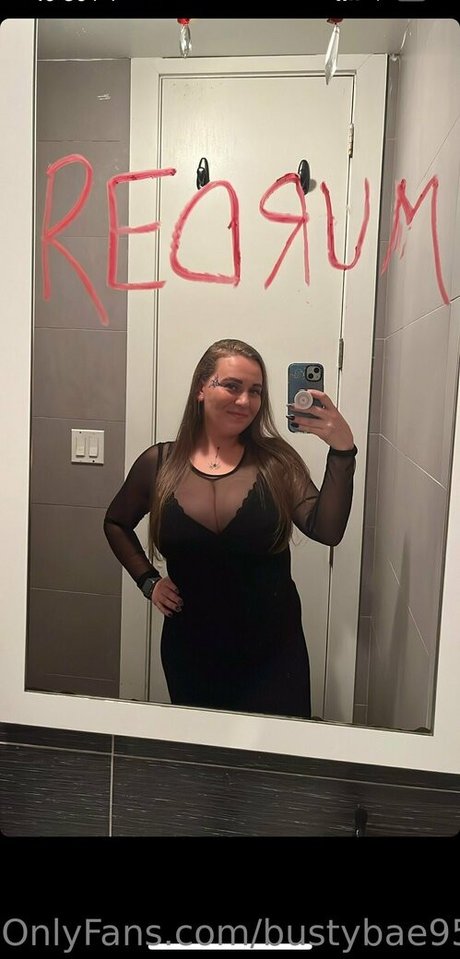 Bustybae95 OnlyFans-Inhalte