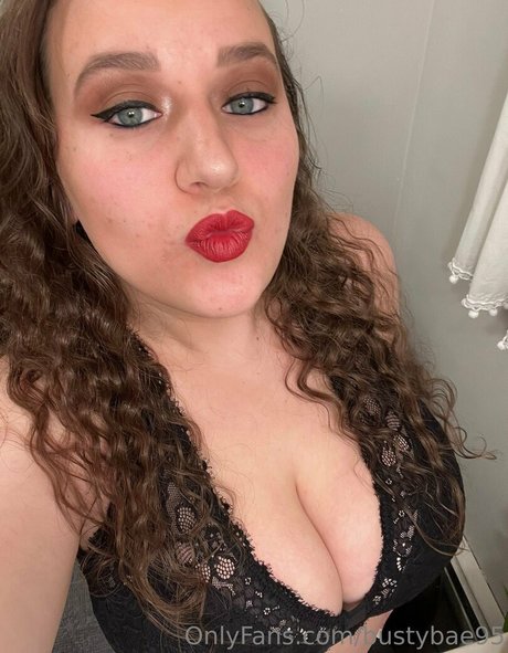 Bustybae95 Leaked OnlyFans Bilder