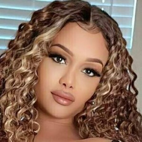 divadi OnlyFans nackt