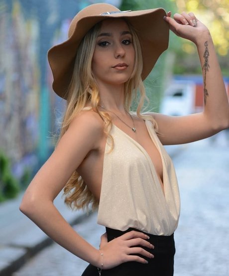 agusdigri Nacktbilder OnlyFans geleakt