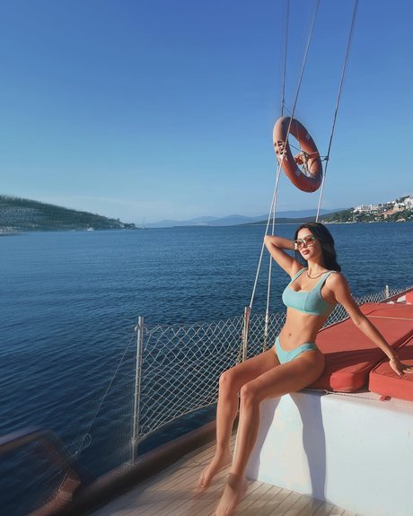 bernacalanthe OnlyFans-Leaks