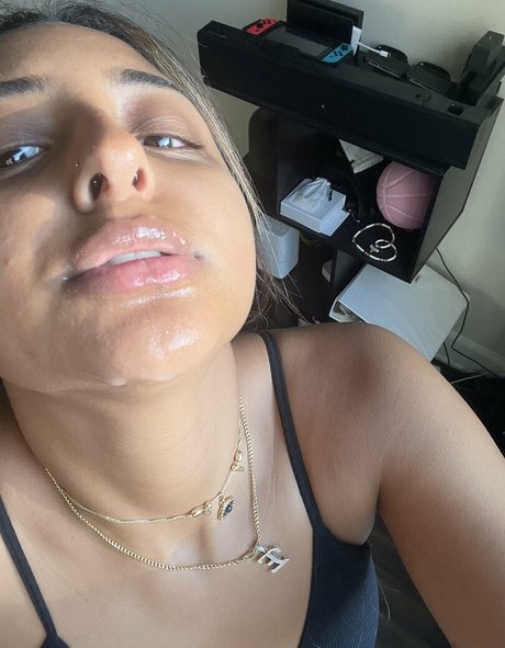 its queen OnlyFans Striptease