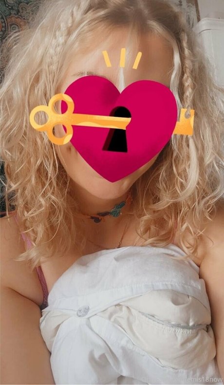 emis18now Leaked OnlyFans Fotos