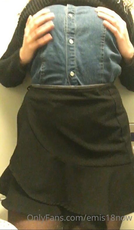 emis18now NurlyFans-Pornoleaks