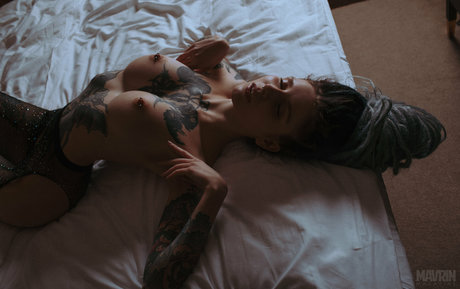 MAVRIN Magazine Model OnlyFans Foto