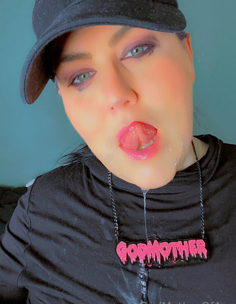 godmotherofassfree OnlyFans-Leak
