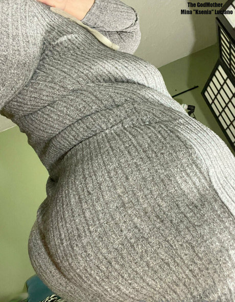 godmotherofassfree OnlyFans Striptease