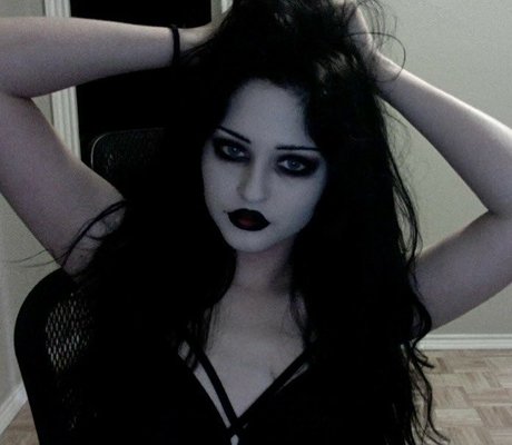 Bleachb0n3s Nacktpornos auf OnlyFans