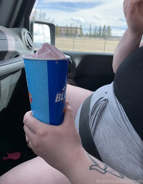 aliceeats Nacktbilder OnlyFans geleakt