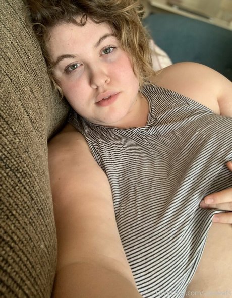 aliceeats Nacktbilder OnlyFans geleakt