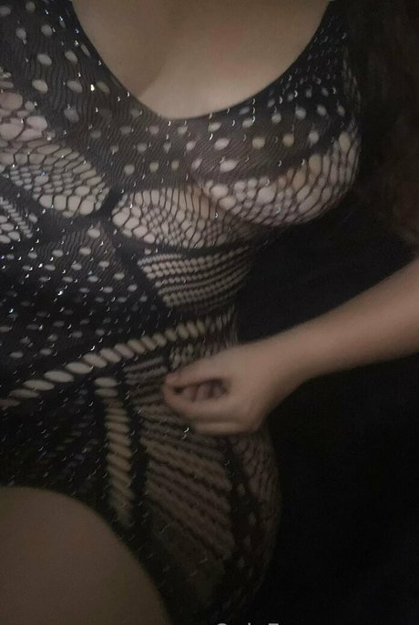 yaskavari OnlyFans nackte Brüste