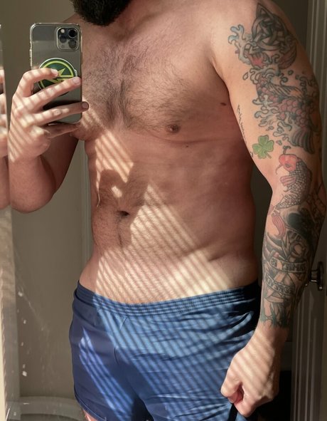 thecavemanxxx OnlyFans Modelfoto