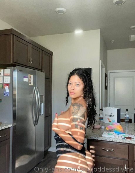 Patrise Kaitlyn Strip OnlyFans