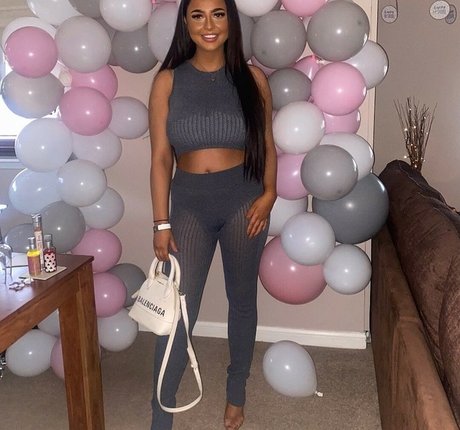 Elizabeth Taylor OnlyFans Sextape