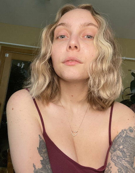 ariberry NurlyFans-Pornoleaks