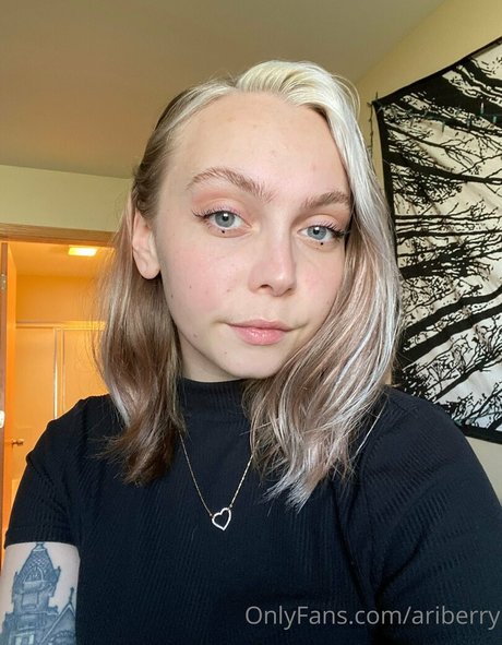 ariberry OnlyFans gratis