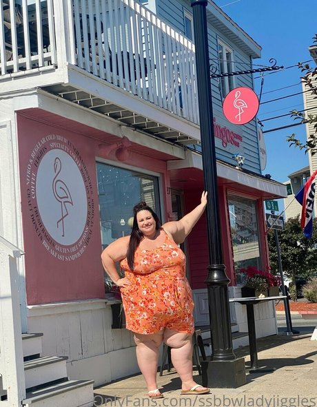 ssbbwladyjiggles OnlyFans