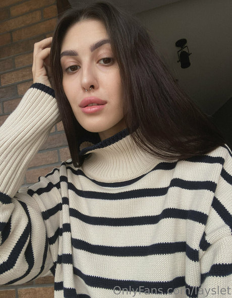 layslet OnlyFans-Leaks