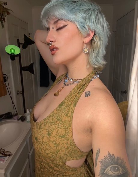 BillieGMcGehee OnlyFans Striptease