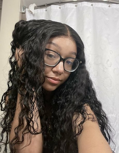 Caileneasely Nacktbilder von OnlyFans