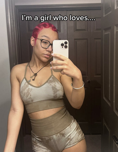 Caileneasely Nacktbilder von OnlyFans