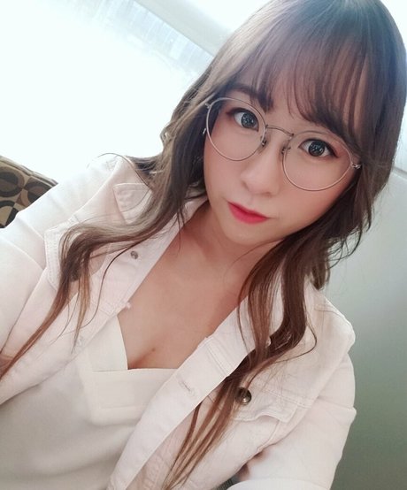 lolnatsumiii Nacktbilder OnlyFans Leak