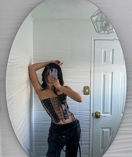 autumngravesz OnlyFans Model Bilder