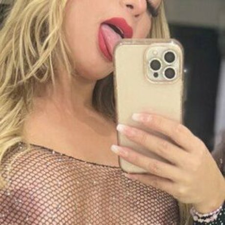 karynarodriguez OnlyFans Model Bilder