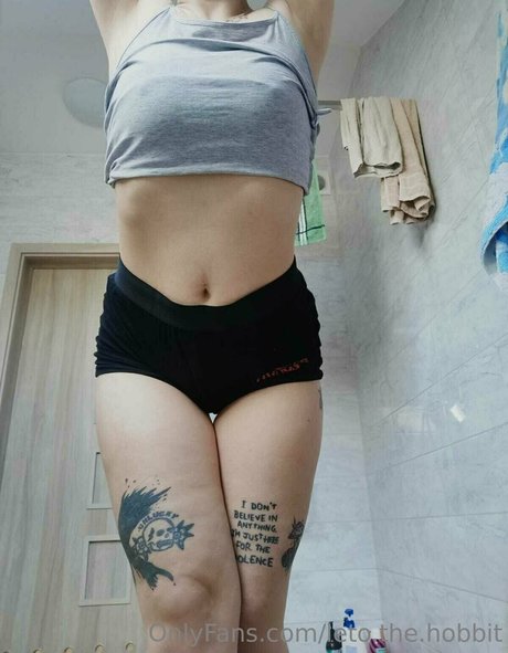 leto the hobbit OnlyFans Leak