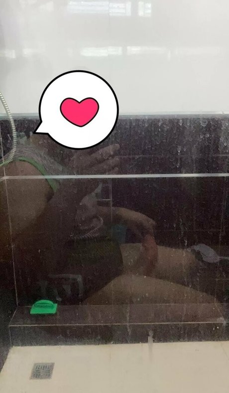 wnp55535995 OnlyFans Model Fotos