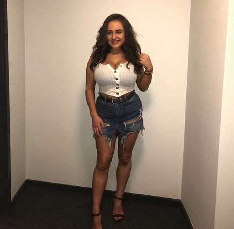 Tiffany Harrison Neue geleakte OnlyFans-Inhalte