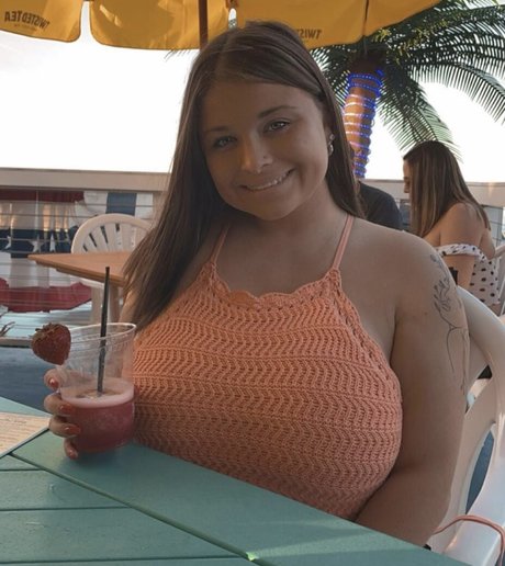 Meghan P Brüste OnlyFans