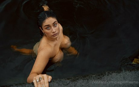 Paige Mary Grace OnlyFans nackt