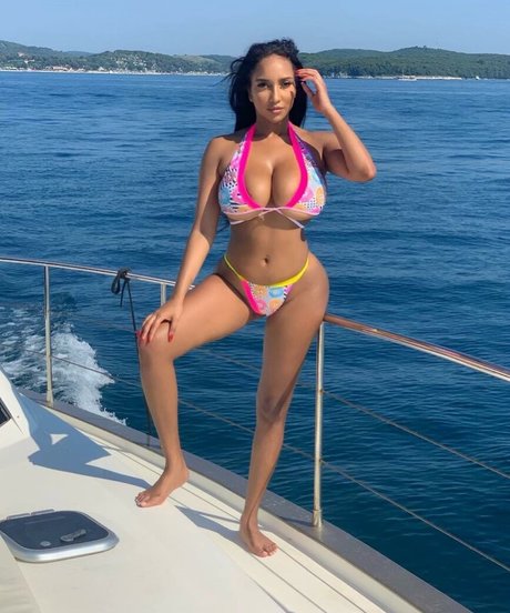 ShayLiving OnlyFans Leak