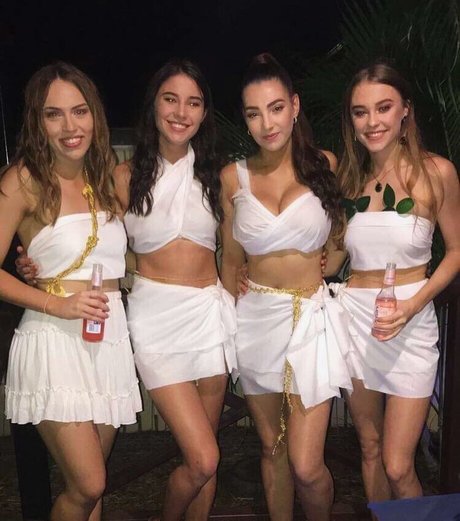 Molly Shield Nackt auf OnlyFans Leaks