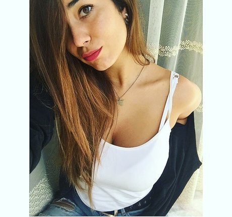 Paola Arena OnlyFans öffentliche Fotos OnlyFans