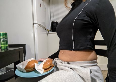 ellaeating OnlyFans geleakt.