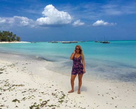 unzensierte kostenlose onlyfans nackt Selfie